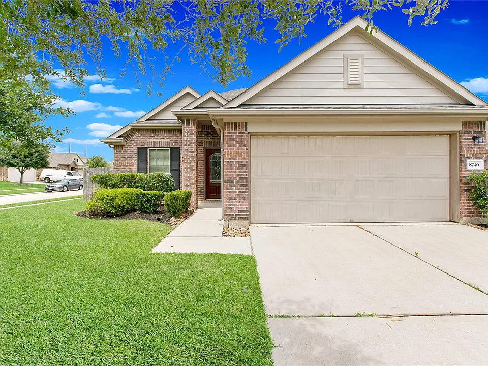 8746 Sunny Gallop Dr