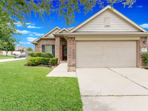 8746 Sunny Gallop Dr, Tomball, TX 77375