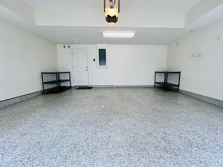 1490 Bond St — Photo 14