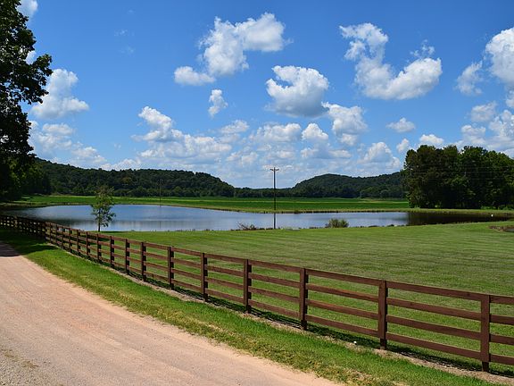 4th image of 451 Backside Beaverdam Rd