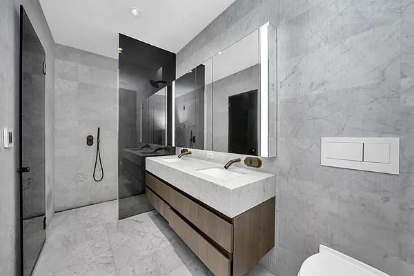 Rented by Compass | media 24