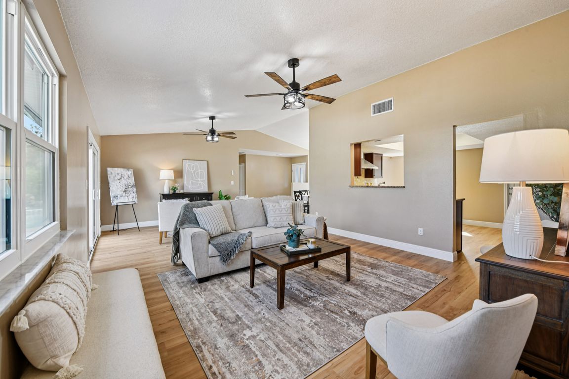 next background image