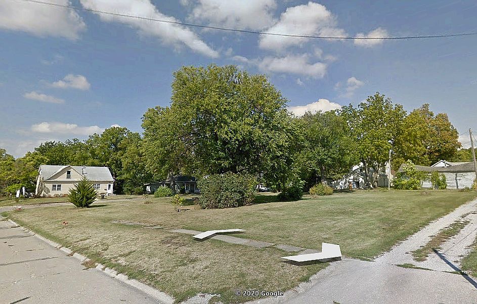 1st image of 301-303 E Jefferson Ave