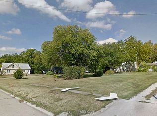 301-303 E Jefferson Ave, Fairfield, IA 52556