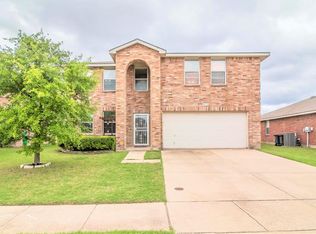 5112 Cliff Oaks Dr, Fort Worth, TX 76179