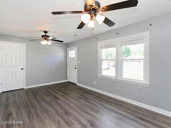 5th image of 218 Lynn Dr