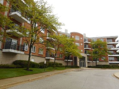 451 Town Place Cir APT 210, Buffalo Grove, IL, 60089