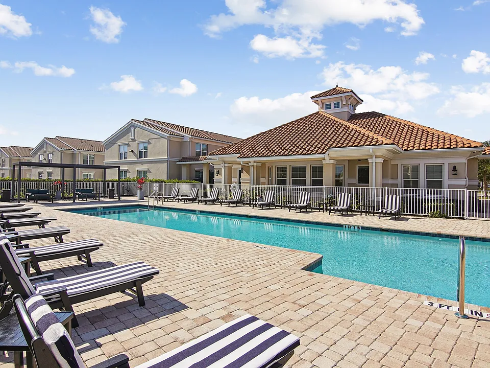 Courtyards at Estero