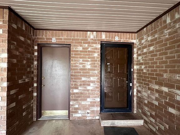 2nd image of 2201 N Norris St Unit B