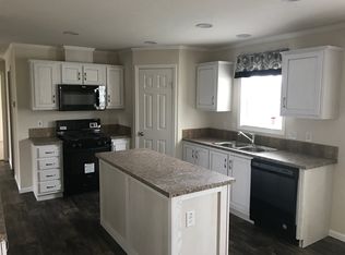 5209 Coventry Dr, Holly, MI 48442
