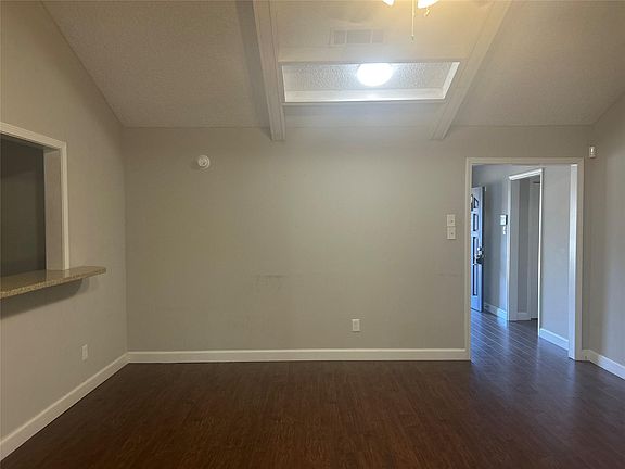 4th image of 1805 King Arthur Ct