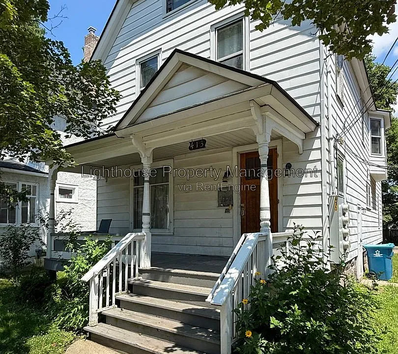 413 Locust St #1