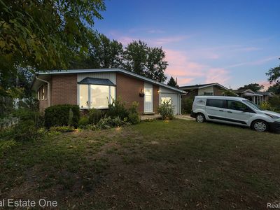 481 Darwin St, Westland, MI, 48186