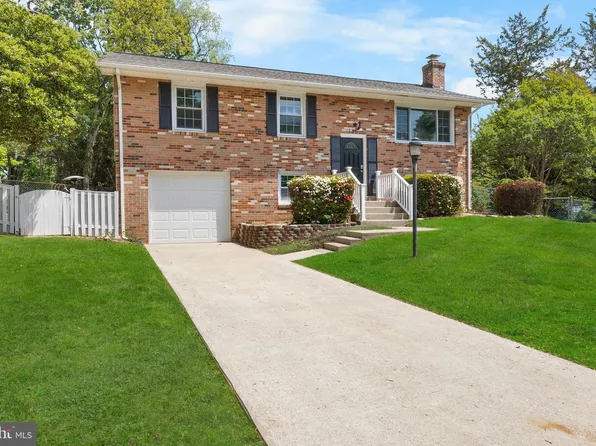 1607 Ashford Pl, Woodbridge, VA 22191