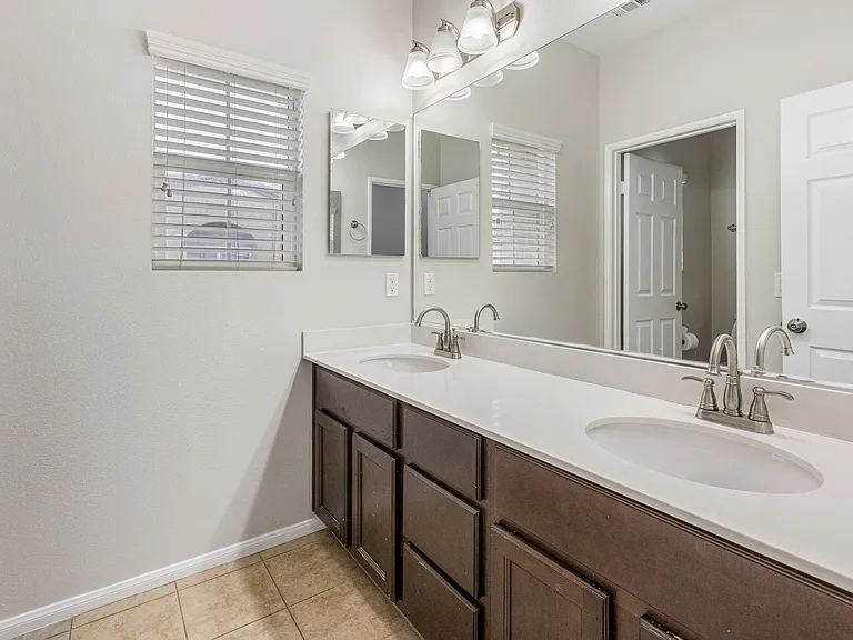 1553 Yanonali Ave — Photo 23