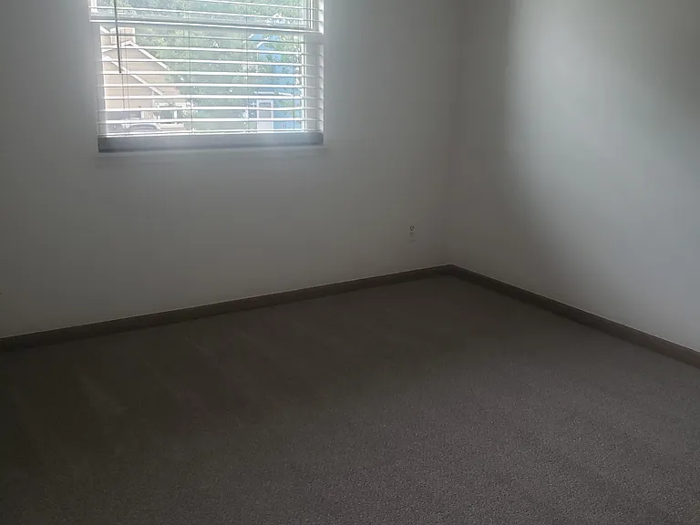 1345 Emery St — Photo 15