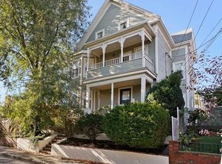 24 Boston St #2, Somerville, MA 02143