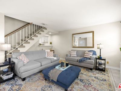 18987 Gault St, Reseda, CA, 91335