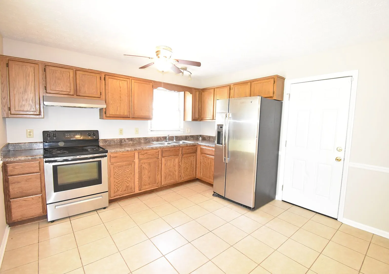Coming Soon! 3 Bedroom and 2 Bath Home (Pets Considered) — Photo 4