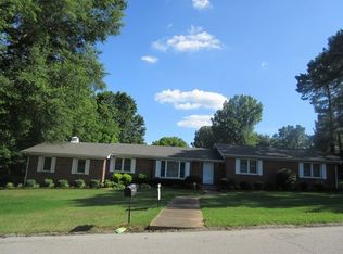 1023 Meadowbrook Dr, Milan, TN 38358