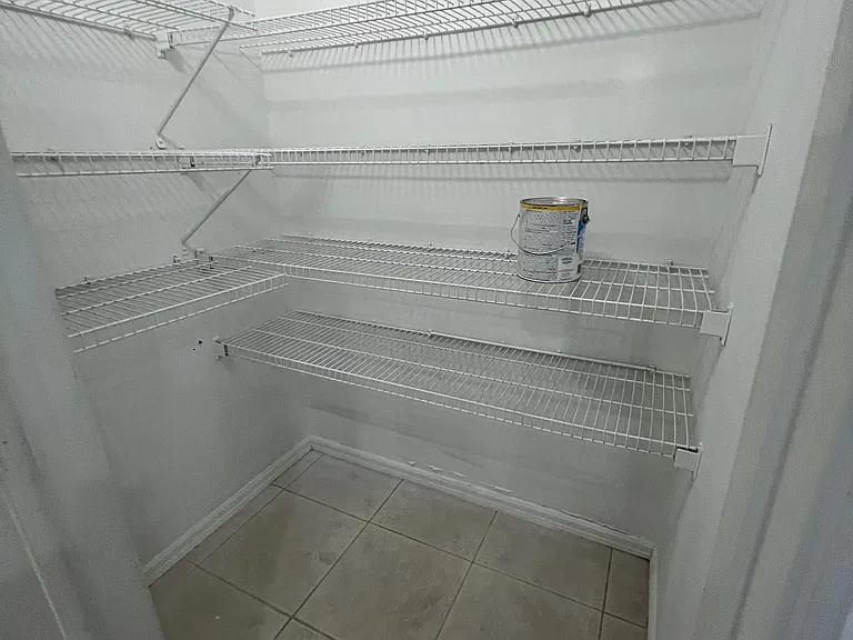 936 Eisenhower Blvd — Photo 7