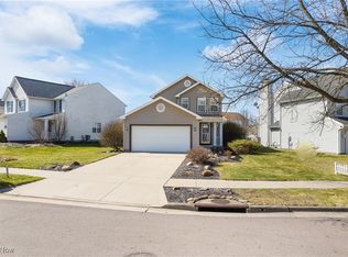 2125 Stonehenge Cir, Akron, OH