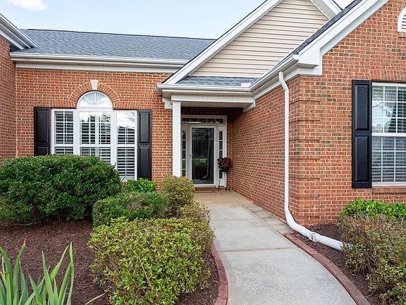3rd image of 152 Pendock Ln