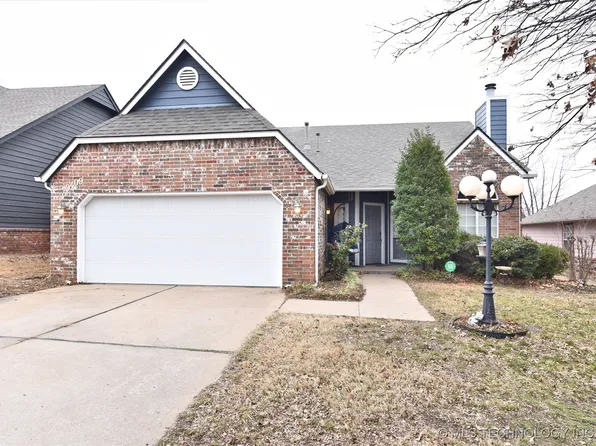 9409 E 95th Pl, Tulsa, OK 74133