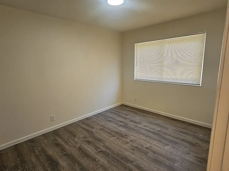 4101 Porter St #6 — Photo 11