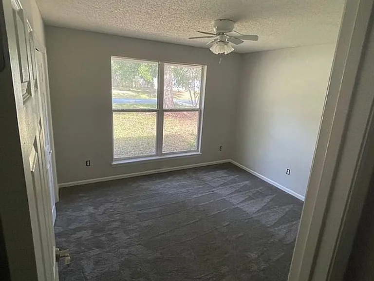 33 Alexander Ct — Photo 10