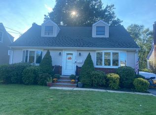 421 4th St, East Northport, NY