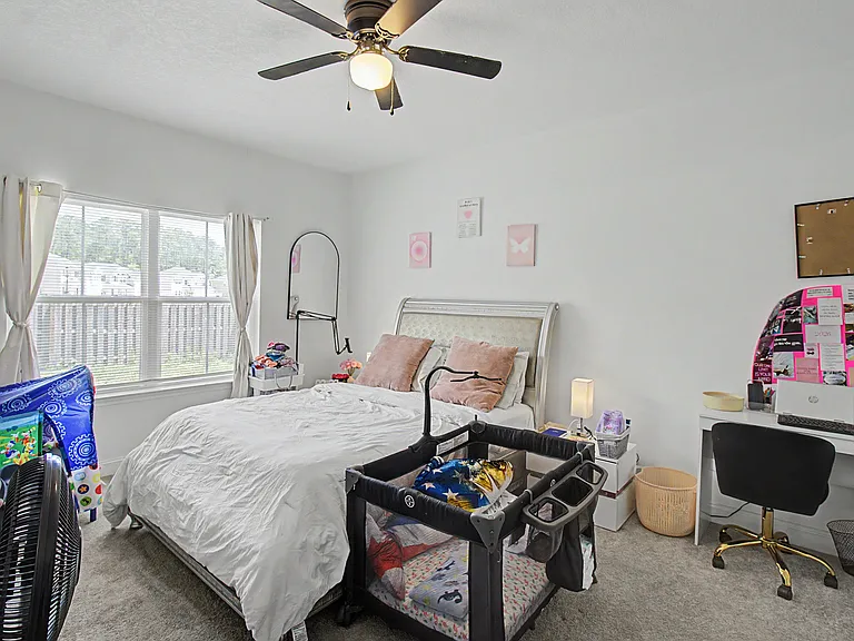 881 Grayson Ave — Photo 10