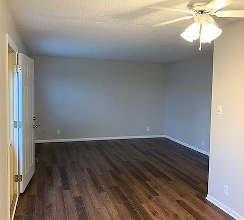 3rd image of 3320 Lupine Dr