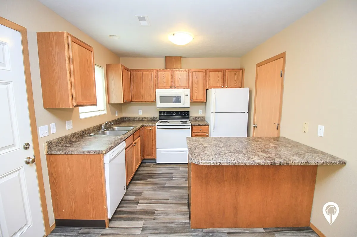 Building Photo - Arrow Ridge Townhomes Brandon, SD