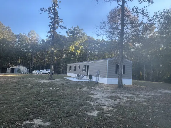25 Ward Rd, Loretto, TN 38469