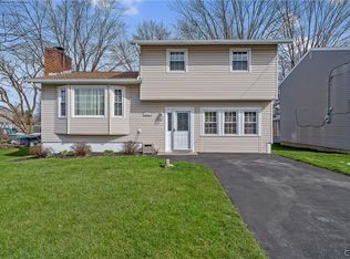 6543 Rutger Rd, East Syracuse, NY 13057