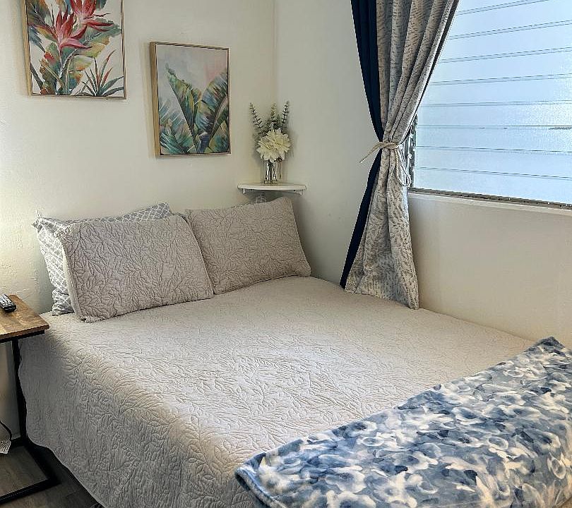 FULL SIZED BED