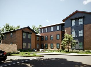 32 Exchange St, East Greenwich, RI 02818