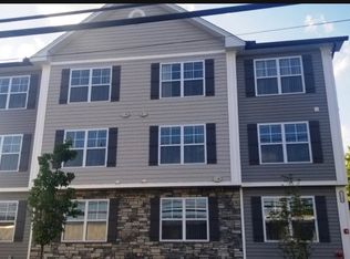 1200 W Saint George Ave #3, Linden, NJ 07036
