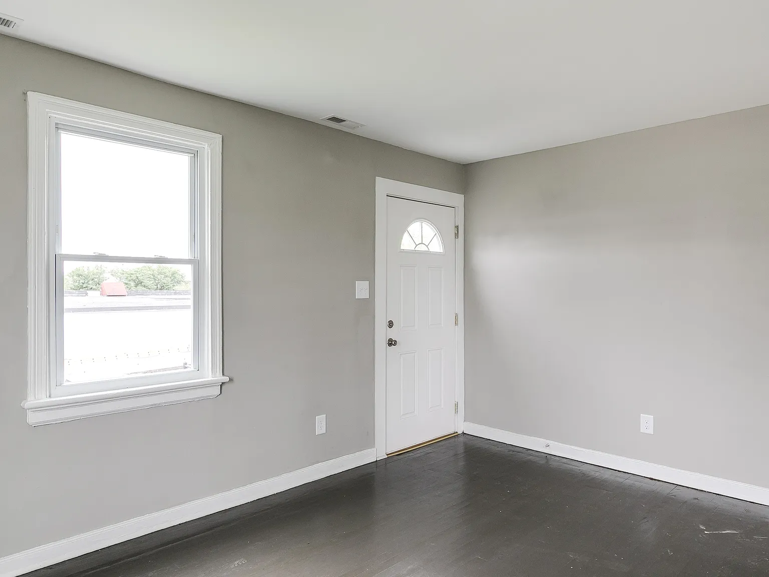 2 bed, 672 sqft, $1,409 — Photo 3