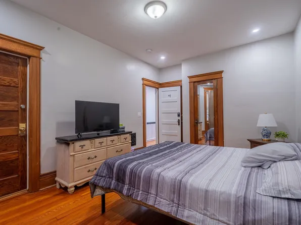 257 Woodlawn Avenue image 15 of 21