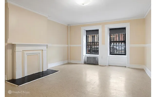 Rented by Douglas Elliman | media 19