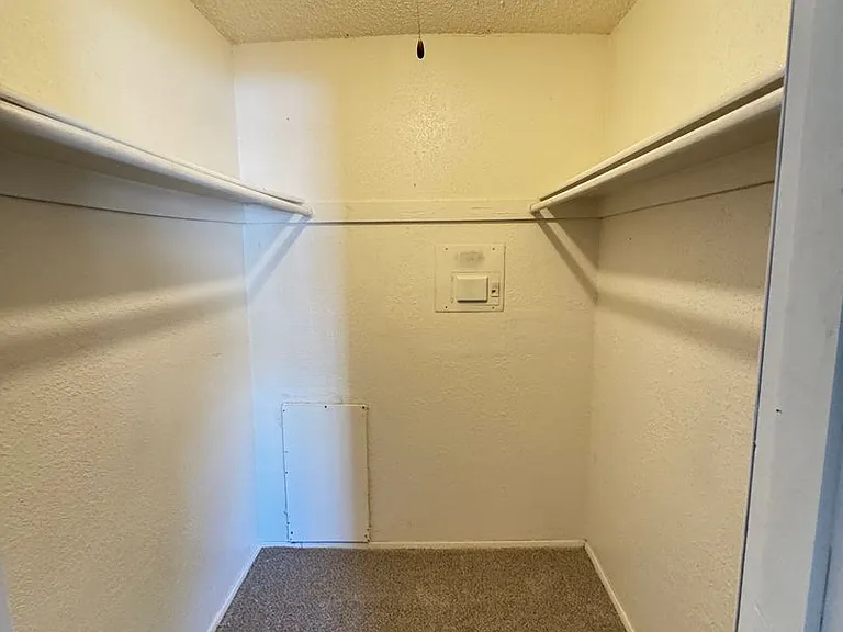 Pheasant Run Apartments — Photo 16