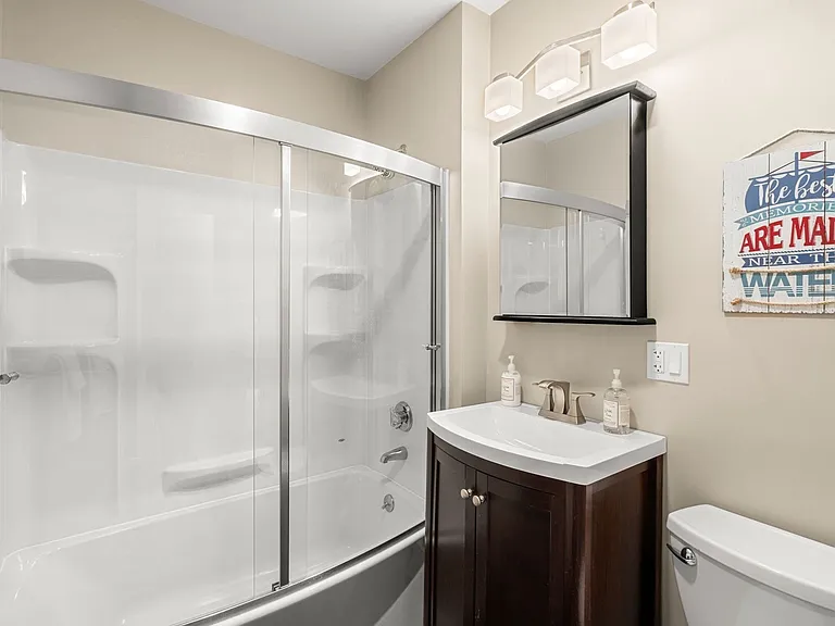 107 Winthrop St #2 — Photo 10