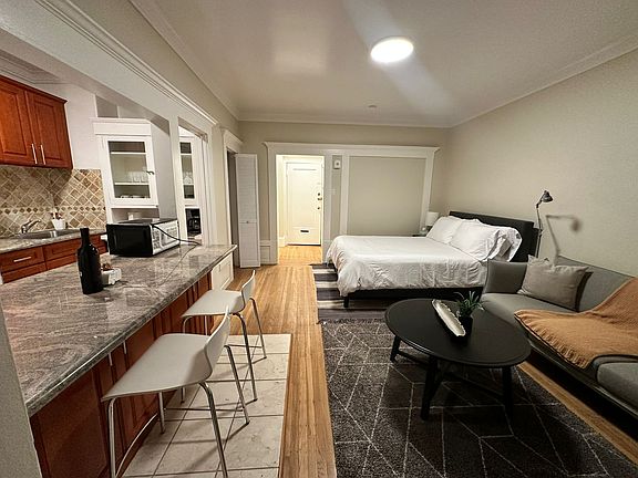 2nd image of 721 Bush St #206C