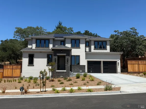1913 Carlile Place, Santa Rosa, CA 95403