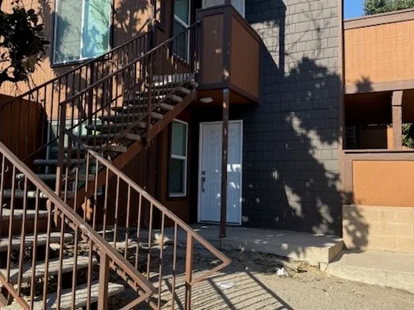 9030 Newport Ave APT 30, Fontana, CA 92335