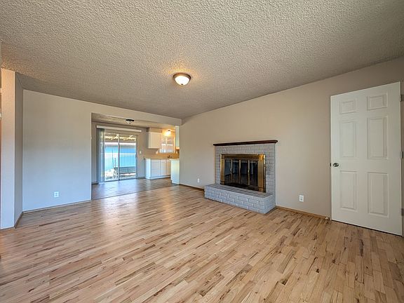 5th image of 2064 Centennial Blvd