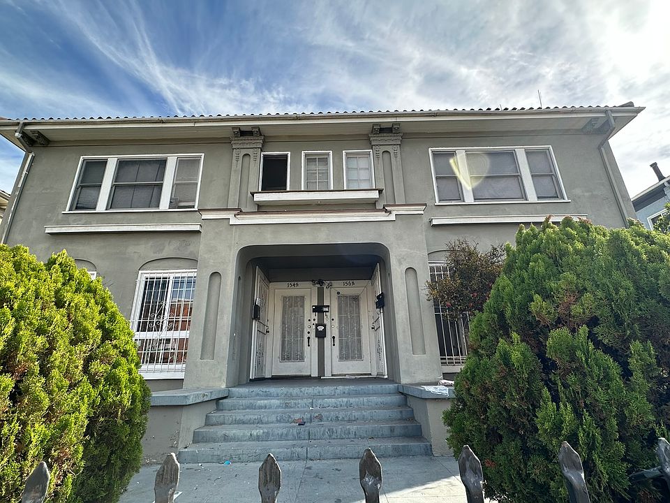 1st image of 156 S Manhattan Pl