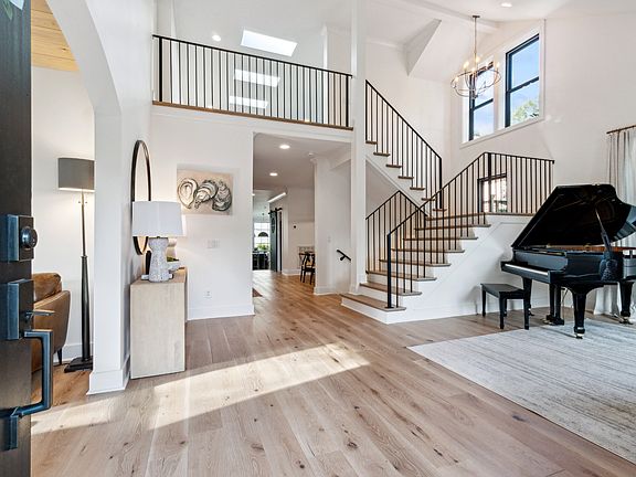 3rd image of 3618 Meadowbrook Ave